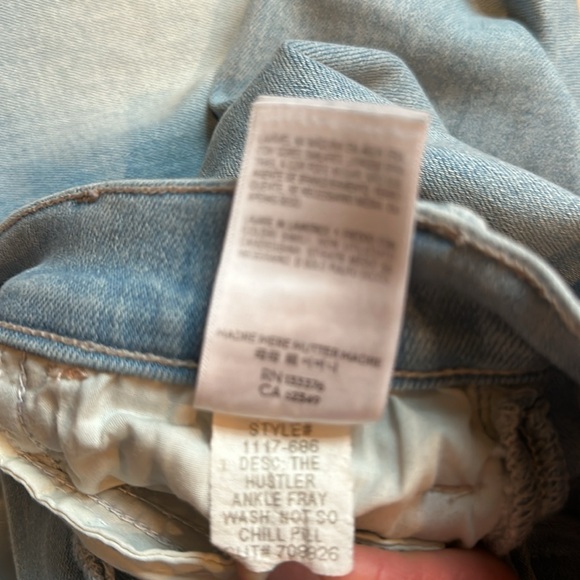 MOTHER The Hustler Ankle Fray in Not So Chill Pill - Picture 3 of 12